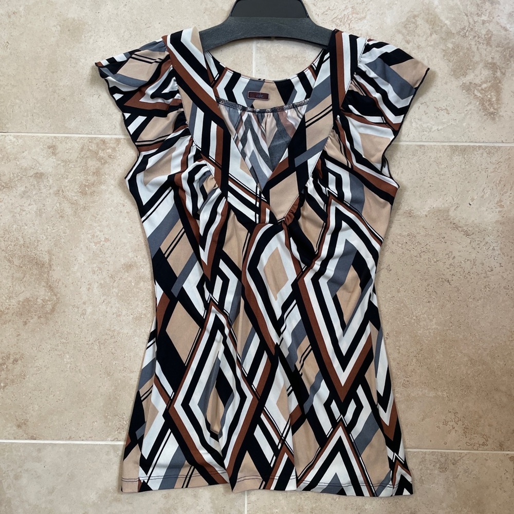 CDR blouse v neck women medium poly spandex stretch brown Black white Geometric